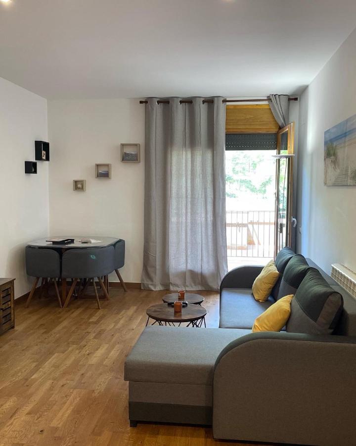 Precioso Calido Apartamento En Sort Con Terraza Apartment Bagian luar foto