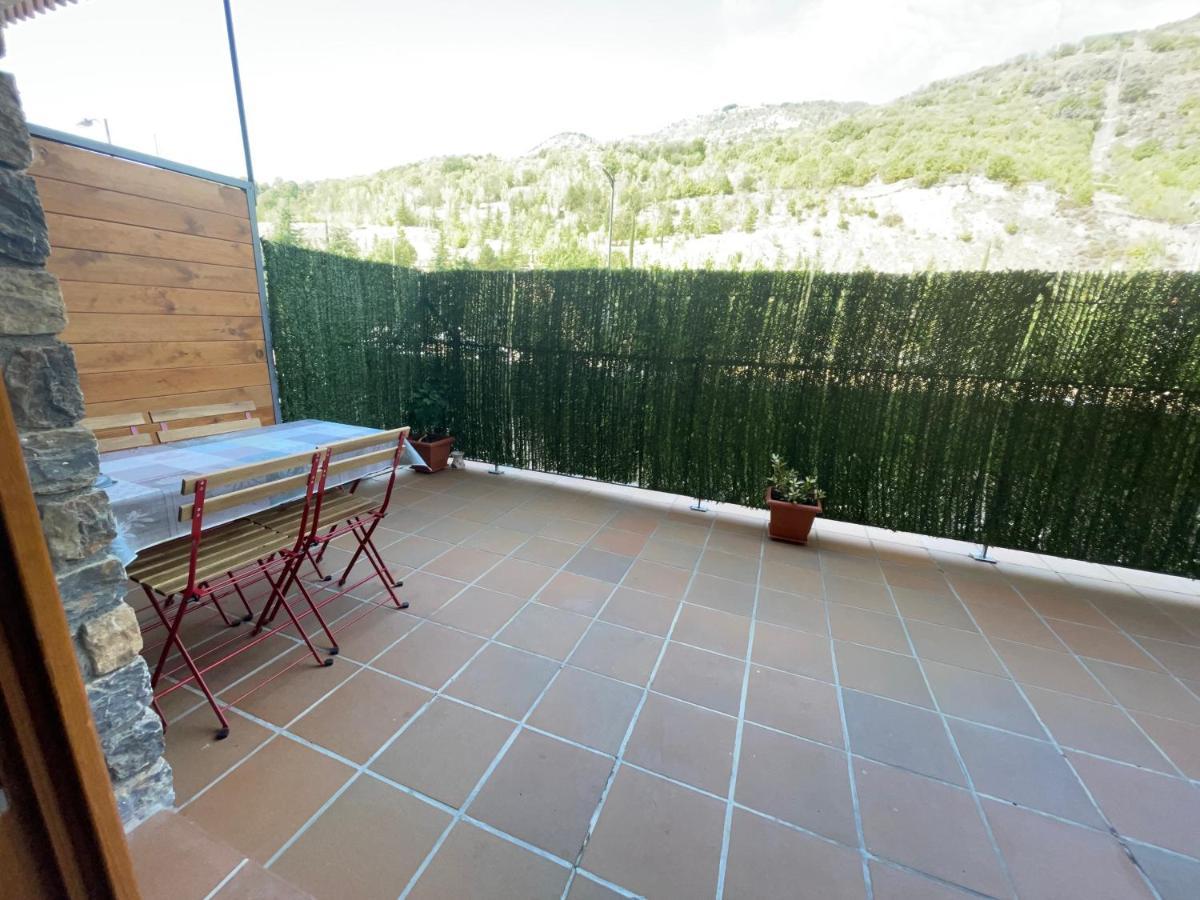 Precioso Calido Apartamento En Sort Con Terraza Apartment Bagian luar foto