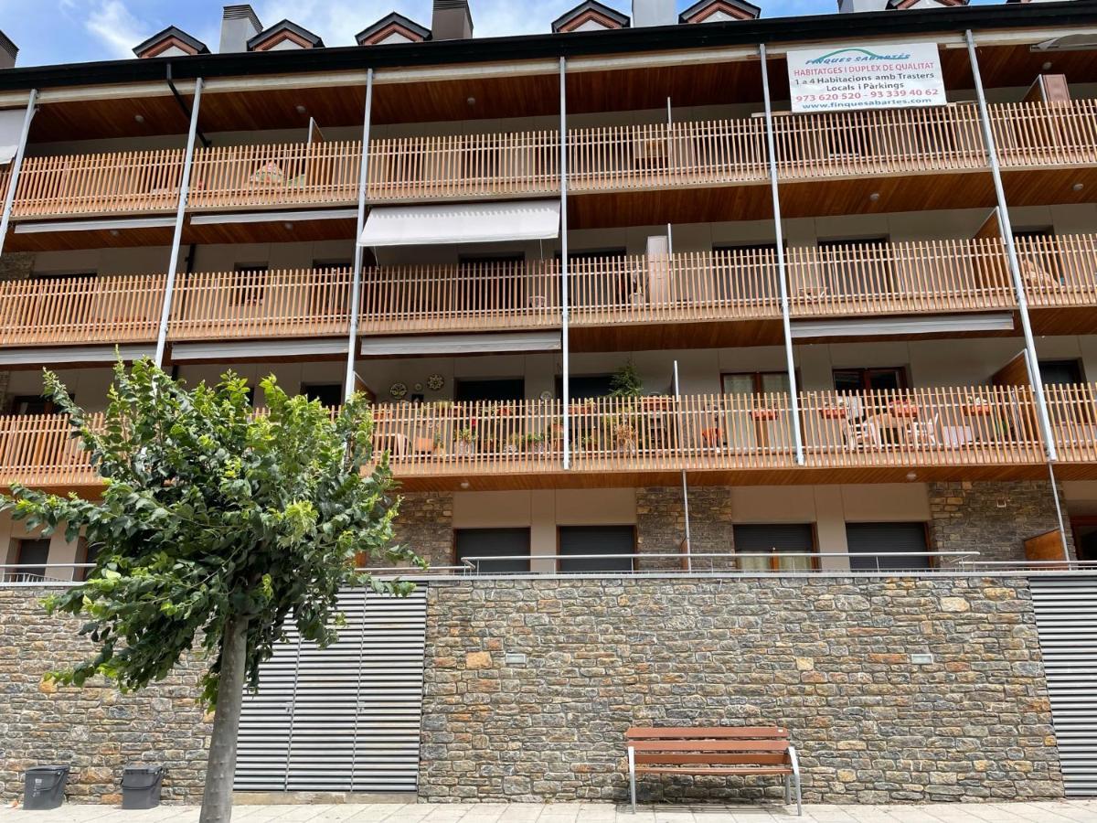 Precioso Calido Apartamento En Sort Con Terraza Apartment Bagian luar foto